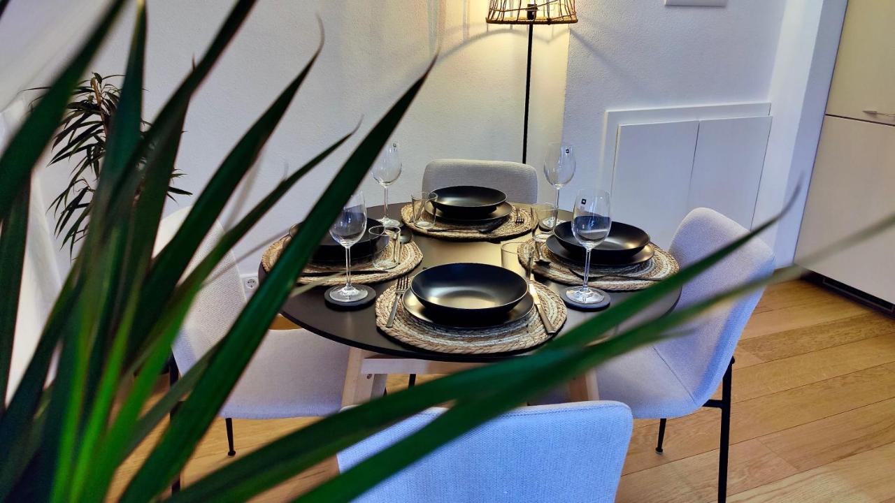 One Apartment'S⎢Neu+Zentral⎢Alberstplatz⎢Altbau كوبورغ المظهر الخارجي الصورة